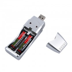 USB nabíječka baterií AA / AAA